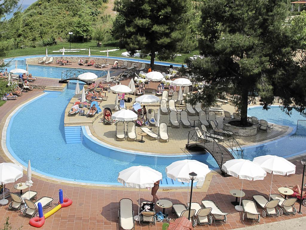 Lesse Hotel Chalkidiki Exterior foto
