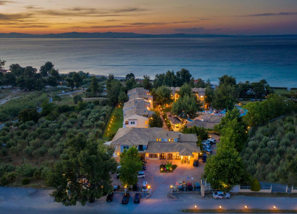 Lesse Hotel Chalkidiki Exterior foto